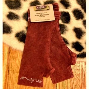 Maroon cotton arm warmers — NWT